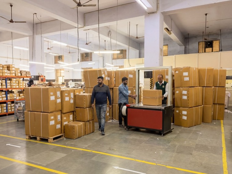 Packing and dispatch area